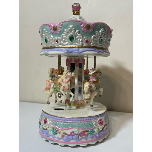 Avon Beary Go Round Musical Carousel - for Display / Parts Only - Picture 4 of 4